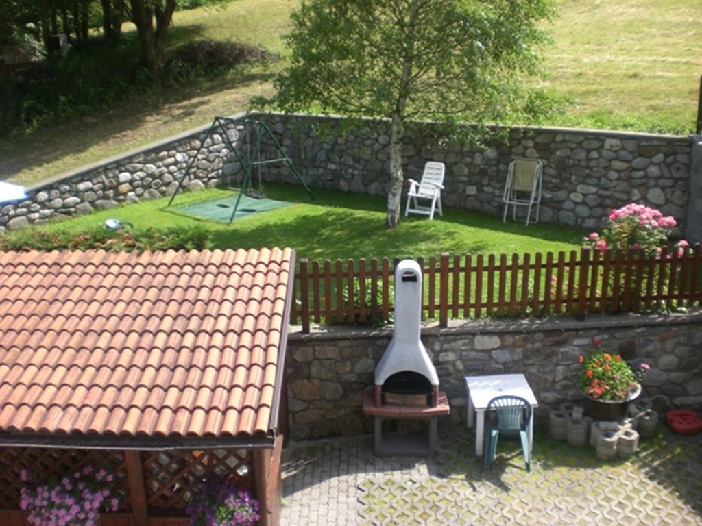 Appartamenti Penasa Renato Commezzadura Exterior photo